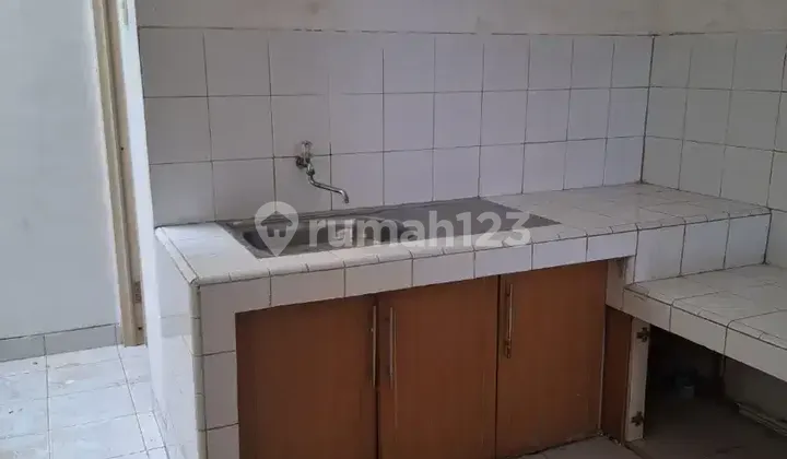 For Rent 4x15 House on Daan Mogot Baru