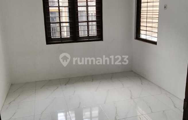 Sewa Rumah Baru Taman Aries  6
