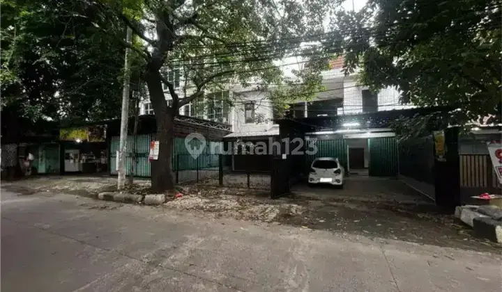 Dijual Cepat Rumah Bentuk Ruko Kebon Jeruk 1