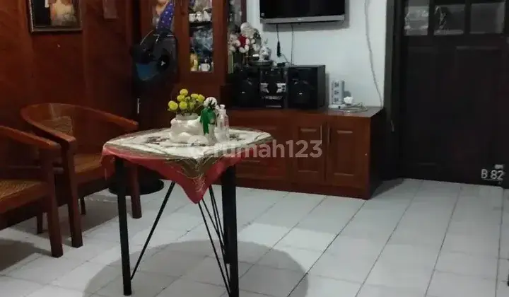 Dijual Cepat Rumah di Jalan Buni Kembangan 2