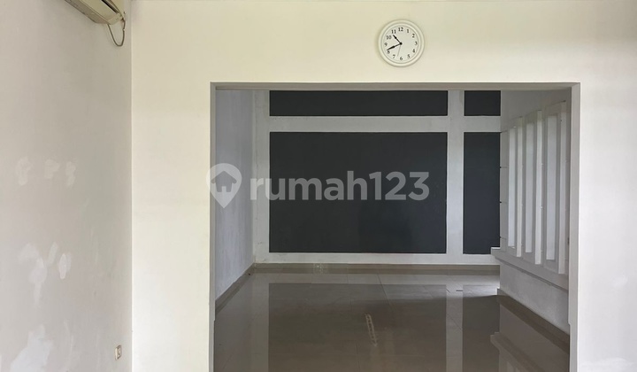 Harga Sewa Menarik !!! Rumah 2 LT Greenlake City Cluster Europe Rapih 2