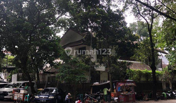 Rumah 2 lt daerah teduh dan lokasi strategis 1