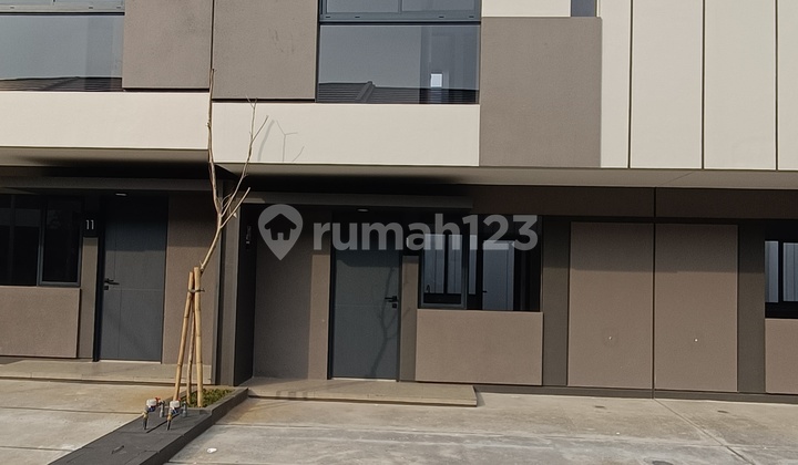 Rumah Sewa 2 LT Lokasi Strategis Jl. Raya Legok 1