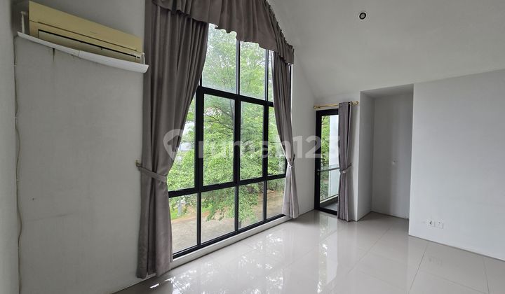 Rumah 2 Lantai Siap Huni Lokasi Strategis Rumah 2 Lantai Siap Huni Lokasi Strategis