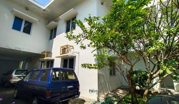 Rumah kantor tengah kota Semarang dekat tol dekat bandara siap pakai dijual di Graha Padma Semarang barat 8