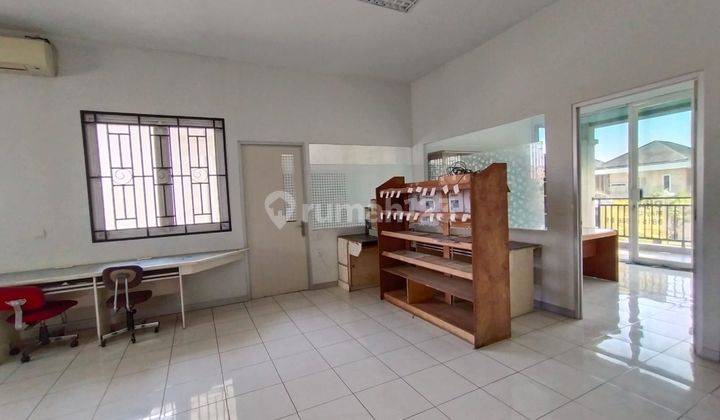Rumah kantor tengah kota Semarang dekat tol dekat bandara siap pakai dijual di Graha Padma Semarang barat 10