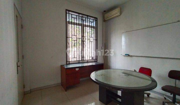 Rumah kantor tengah kota Semarang dekat tol dekat bandara siap pakai dijual di Graha Padma Semarang barat 15