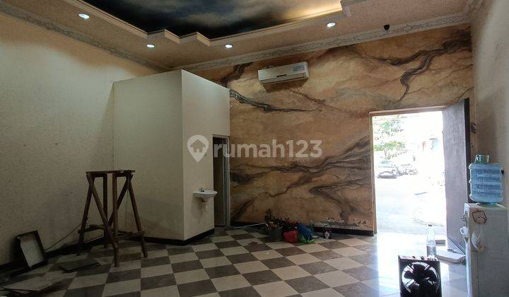 Ruko tengah kota Semarang strategis dekat simpang lima dekat mall Paragon siap pakai disewakan di Gajahmada Semarang tengah 3