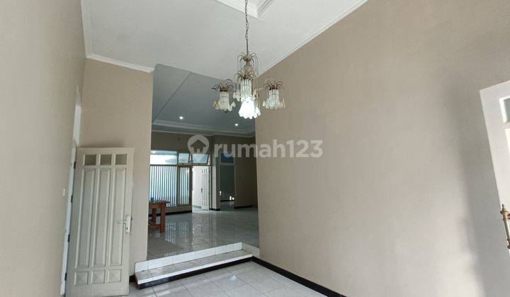 Rumah baru tengah kota Semarang siap pakai dekat undip disewakan di Bukit sari Semarang Selatan 2