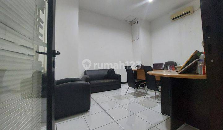 Ruko tengah kota Semarang strategis siap pakai dekat majapahit dijual di Lamper Semarang tengah 2