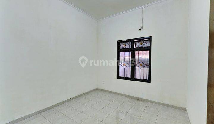 Rumah tengah kota Semarang dekat UPGRIS siap pakai disewakan di Tirtoyoso Rejosari Semarang tengah 2