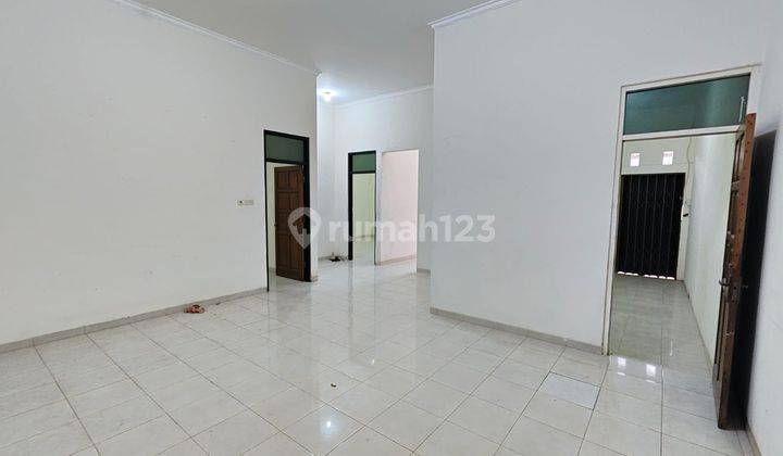 Rumah tengah kota Semarang dekat UPGRIS siap pakai disewakan di Tirtoyoso Rejosari Semarang tengah 5