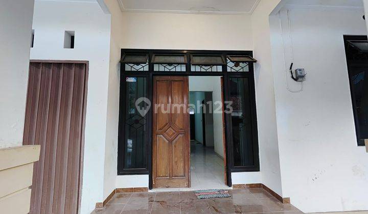 Rumah tengah kota Semarang dekat UPGRIS siap pakai disewakan di Tirtoyoso Rejosari Semarang tengah 15