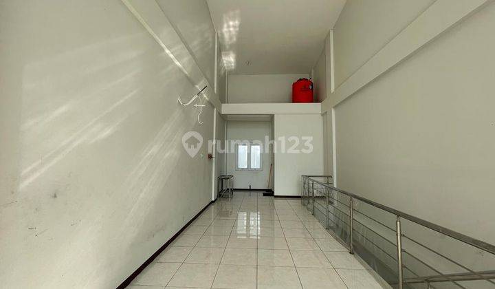 Ruko tengah kota Semarang strategis siap pakai dekat bandara dekat pelabuhan dijual di ruko Bizpark Madukoro Semarang indah Semarang barat 4