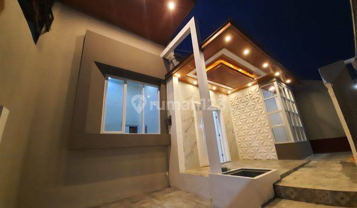 Rumah bagus modern minimalis tengah kota Semarang siap huni dekat bandara dekat pelabuhan dijual di Tanah mas Semarang utara 1