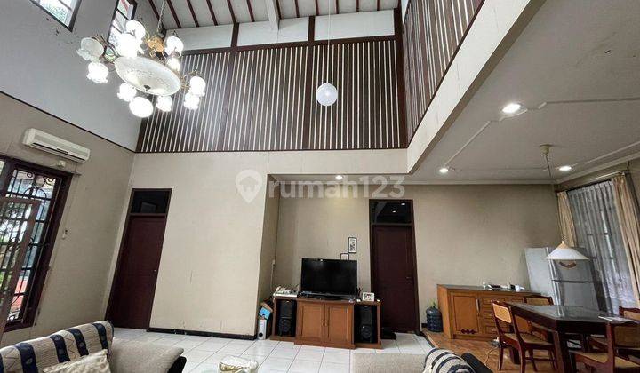 ruang keluarga rumah tengah kota semarang siap