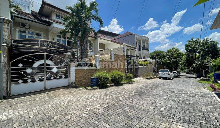 tampak depan rumah tengah kota semarang perumahan