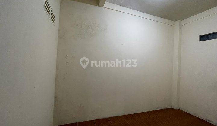 Ruko tengah kota Semarang strategis ramai siap pakai dekat stasiun dekat bandara disewakan di Kuala mas raya Semarang utara 7