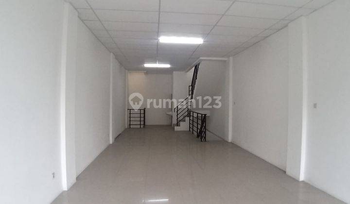 Ruko baru tengah kota Semarang strategis siap pakai dekat tol dijual di Slamet Riyadi Majapahit Gayamsari Semarang tengah 3