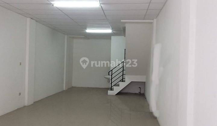 Ruko baru tengah kota Semarang strategis siap pakai dekat tol dijual di Slamet Riyadi Majapahit Gayamsari Semarang tengah 4