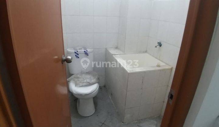 Ruko baru tengah kota Semarang strategis siap pakai dekat tol dijual di Slamet Riyadi Majapahit Gayamsari Semarang tengah 8