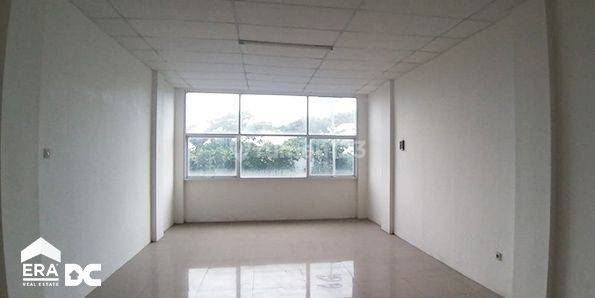 Ruko baru tengah kota Semarang strategis siap pakai dekat tol dijual di Slamet Riyadi Majapahit Gayamsari Semarang tengah 7