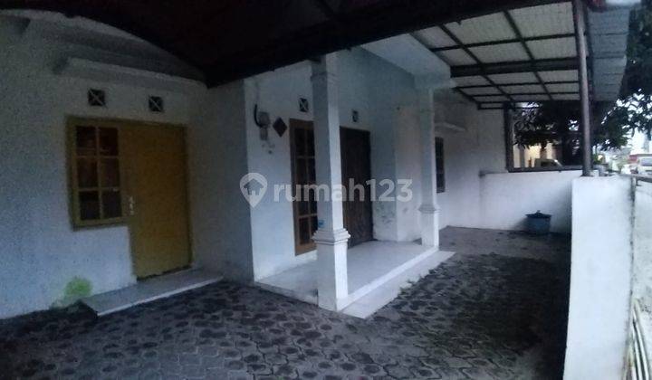 Rumah tengah kota Semarang murah siap huni dekat tol Gayamsari dijual di Griya arteri sari pedurungan Semarang timur 2