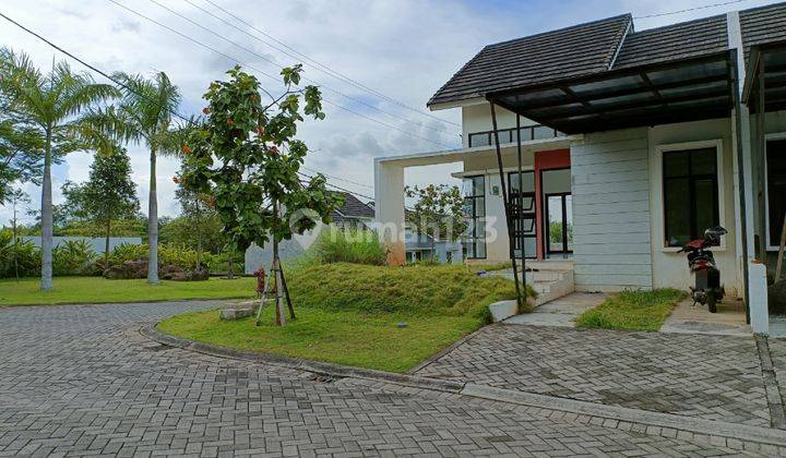 Rumah murah minimalis tengah kota Semarang dekat tol dekat KIC dekat kampus Unika BSB siap huni dijual di BSB Village Mijen Semarang barat