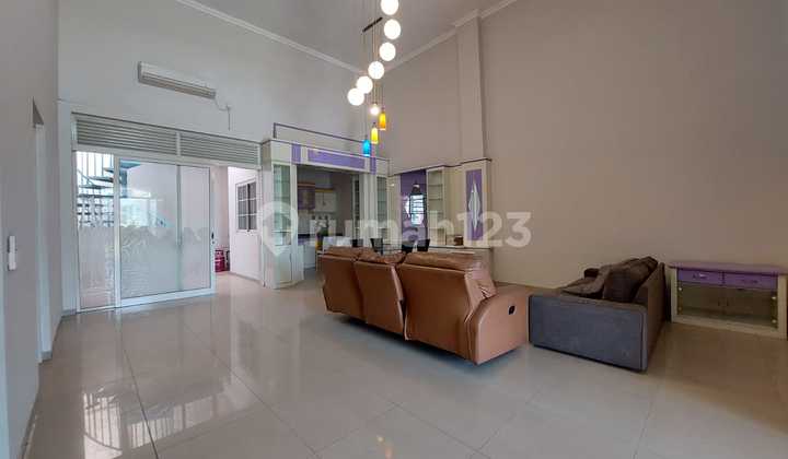 Rumah minimalis tengah kota Semarang bagus siap huni dekat tol dekat bandara dijual di Graha Padma Semarang barat 2