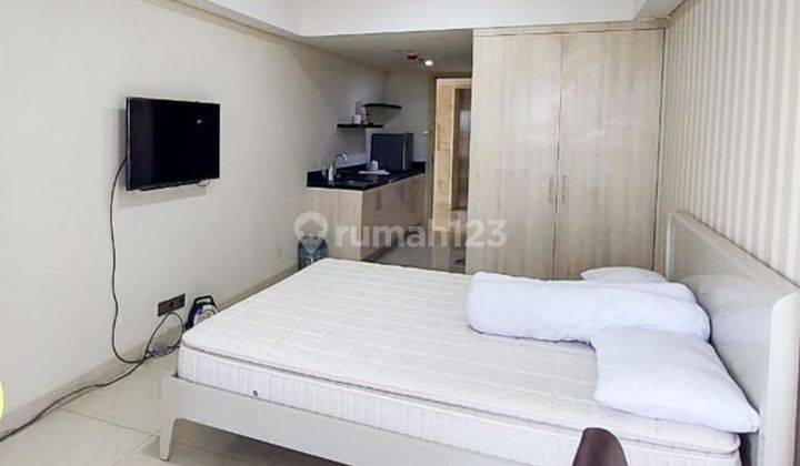 Apartemen studio furnished tengah kota Semarang siap pakai dijual di apartemen Warhol louis kienne simpang lima ahmad yani semarang tengah