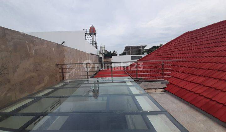 Rumah besar luas tengah kota Semarang siap pakai pusat kuliner dekat stasiun bandara disewakan di Taman Hasanudin Tanah mas Semarang utara 15