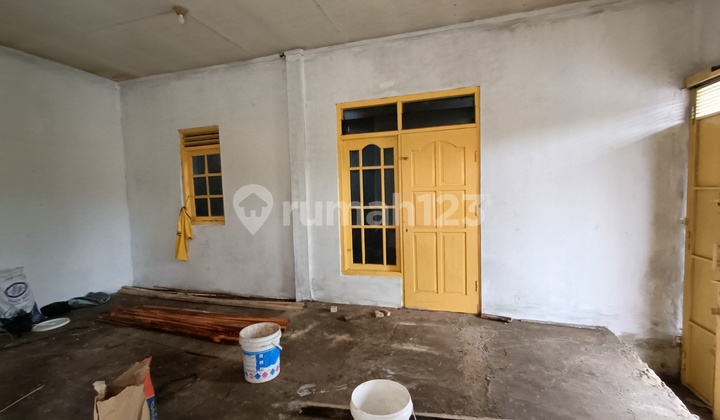 Ruang usaha tengah kota Salatiga strategis kawasan ramai siap pakai dekat kampus UKSW dijual di Jend Sudirman Argomulyo Salatiga 7