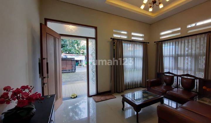 Rumah bagus modern minimalis mewah tengah kota Semarang atas daerah elit siap huni dijual di Kawi Wonotingal Candisari Semarang Selatan 1