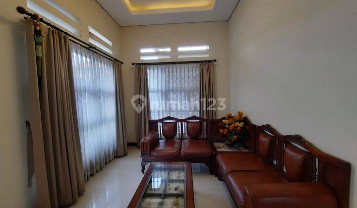 Rumah bagus modern minimalis mewah tengah kota Semarang atas daerah elit siap huni dijual di Kawi Wonotingal Candisari Semarang Selatan 2