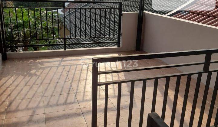 Rumah tengah kota Semarang siap pakai dekat Ungaran gunungpati dekat tol Banyumanik disewakan di Golden paviliun Pudak payung Banyumanik Semarang selatan 6