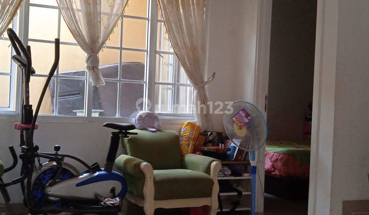 Rumah tengah kota Semarang siap huni di pusat kota dekat RS Kariadi dekat phapros dijual di Paramount village Simongan Manyaran Semarang barat 2