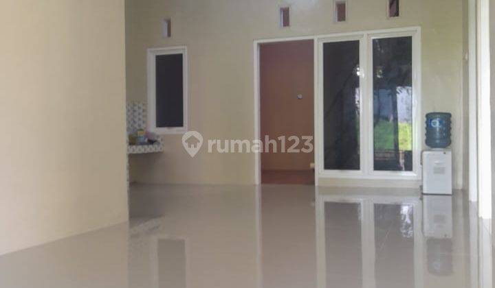 Rumah tengah kota Semarang siap pakai dekat Ungaran gunungpati dekat tol Banyumanik disewakan di Golden paviliun Pudak payung Banyumanik Semarang selatan 21