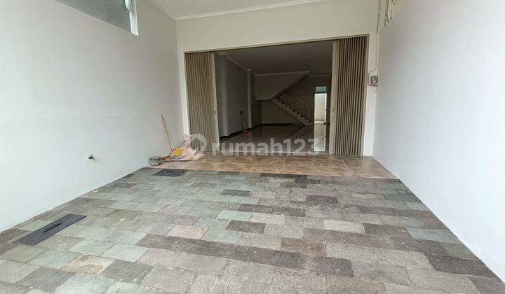 Ruko baru strategis ramai tengah kota Semarang siap pakai dekat simpang lima dekat Undip pleburan dijual di Pleburan Semarang tengah 4