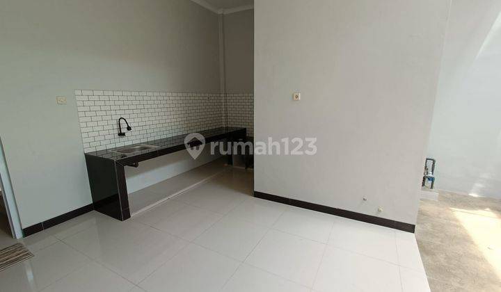 Ruko baru strategis ramai tengah kota Semarang siap pakai dekat simpang lima dekat Undip pleburan dijual di Pleburan Semarang tengah 3