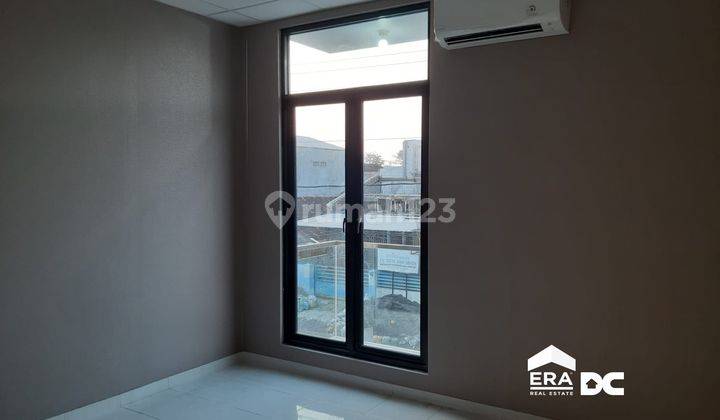 Ruko tengah kota Semarang strategis ramai dekat bandara dekat pelabuhan dekat stasiun siap pakai dijual di Soho Grand Brotojoyo Tanah mas Semarang utara 10