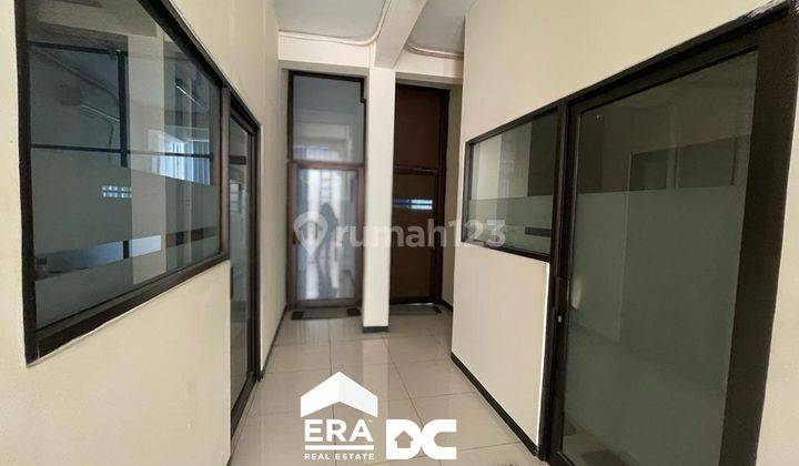 Ruko strategis tengah kota Semarang pusat kota ramai pusat bisnis siap pakai dekat kampus Undip Pleburan dijual di Erlangga pleburan Semarang tengah 19