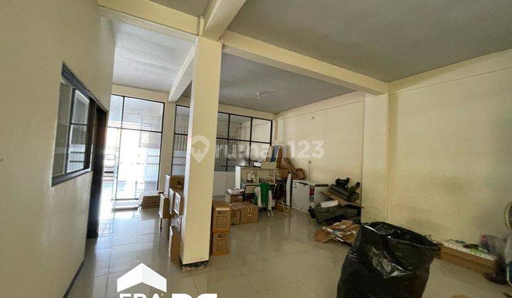 Ruko strategis tengah kota Semarang pusat kota ramai pusat bisnis siap pakai dekat kampus Undip Pleburan dijual di Erlangga pleburan Semarang tengah 22