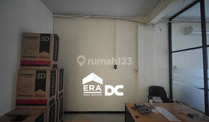 Ruko strategis tengah kota Semarang pusat kota ramai pusat bisnis siap pakai dekat kampus Undip Pleburan dijual di Erlangga pleburan Semarang tengah 25