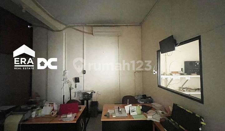 Ruko gandeng strategis tengah kota Semarang pusat kota ramai pusat bisnis siap pakai dekat kampus Undip Pleburan dijual di Erlangga pleburan Semarang tengah 24