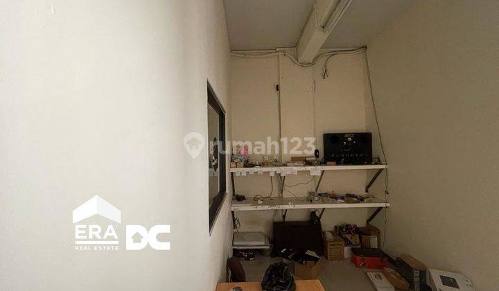 Ruko gandeng strategis tengah kota Semarang pusat kota ramai pusat bisnis siap pakai dekat kampus Undip Pleburan dijual di Erlangga pleburan Semarang tengah 27