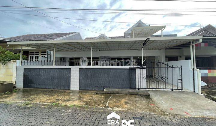 Rumah luas tengah kota Semarang siap pakai dekat bandara disewakan di Puri Anjasmoro Semarang barat 1