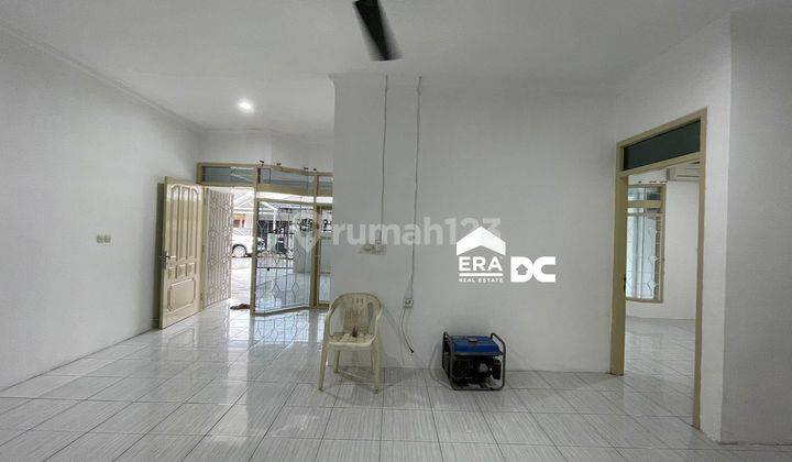 Rumah luas tengah kota Semarang siap pakai dekat bandara disewakan di Puri Anjasmoro Semarang barat 4