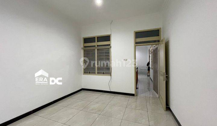 Rumah luas tengah kota Semarang siap pakai dekat bandara disewakan di Puri Anjasmoro Semarang barat 17