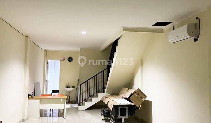 Ruko tengah kota Semarang di kompleks ruko strategis ramai di Saka square jl raya majapahit gayamsari Semarang tengah 1