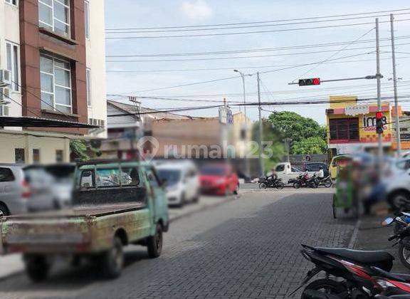 Ruko tengah kota Semarang di kompleks ruko strategis ramai di Saka square jl raya majapahit gayamsari Semarang tengah 8